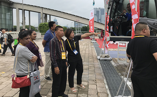 莱工.jpg 莱工.jpg